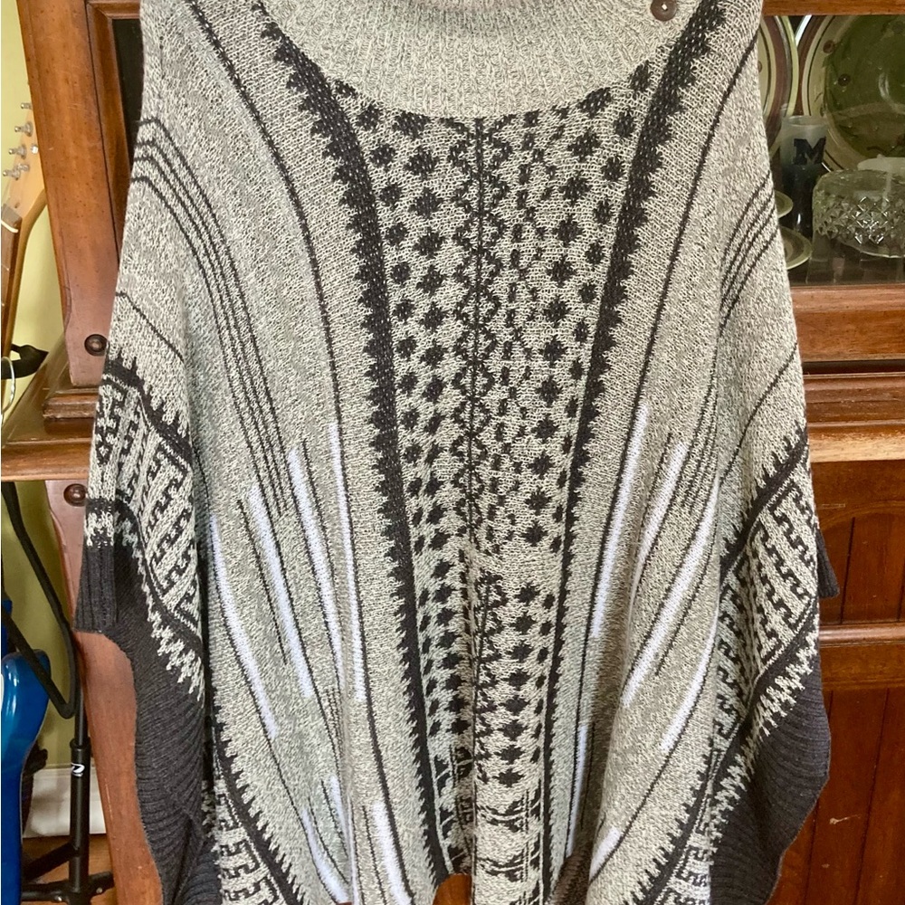 Guilty O/S Sweater Poncho